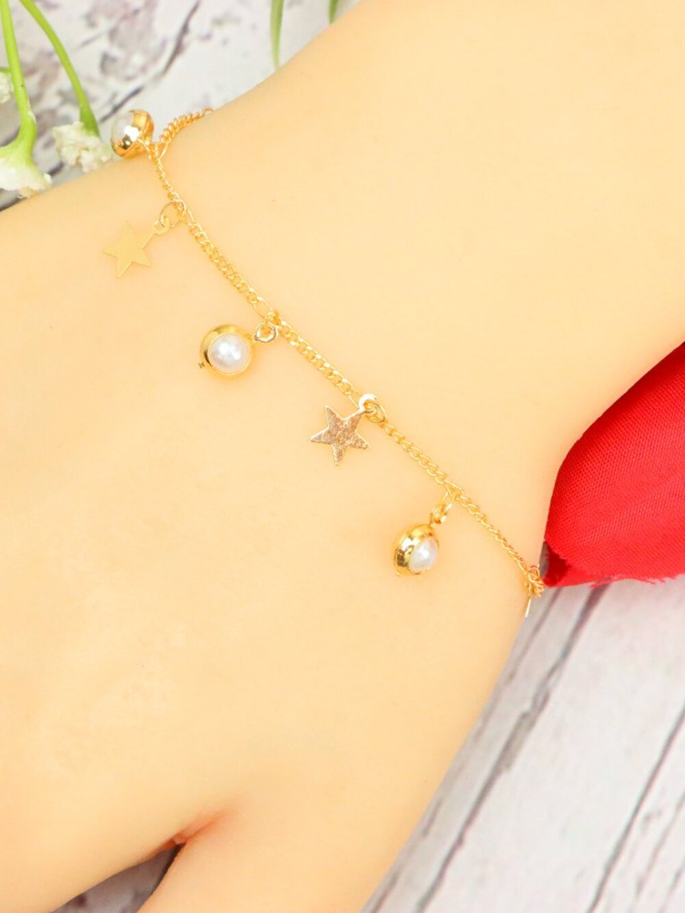 Gold Tone Elegant Star Charm Bracelet Pearl Dangle Wristlet Gift | WALRCN114